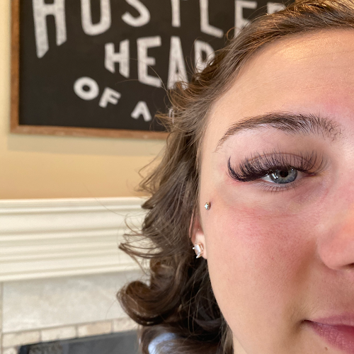 Jennifer Lynn Lashes & Hair