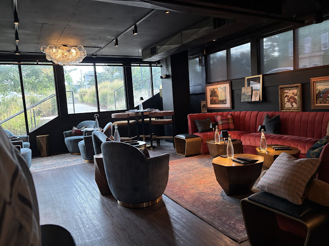 Hardwater Cocktail Room